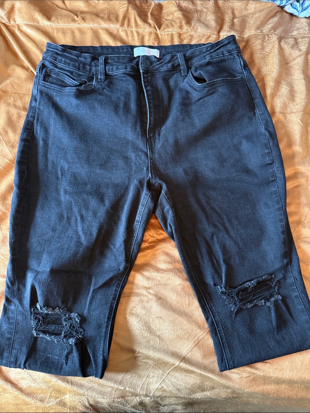 Verbet Black Ripped Jeans
